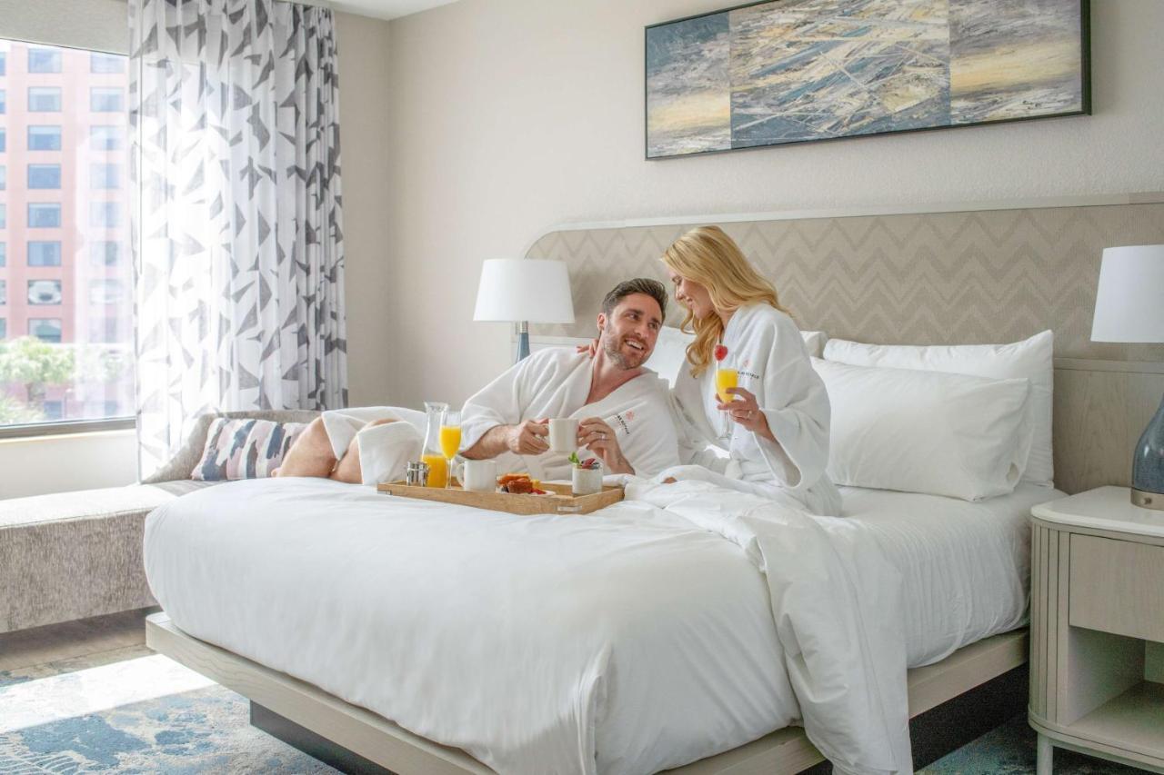 Deluxe King Suite